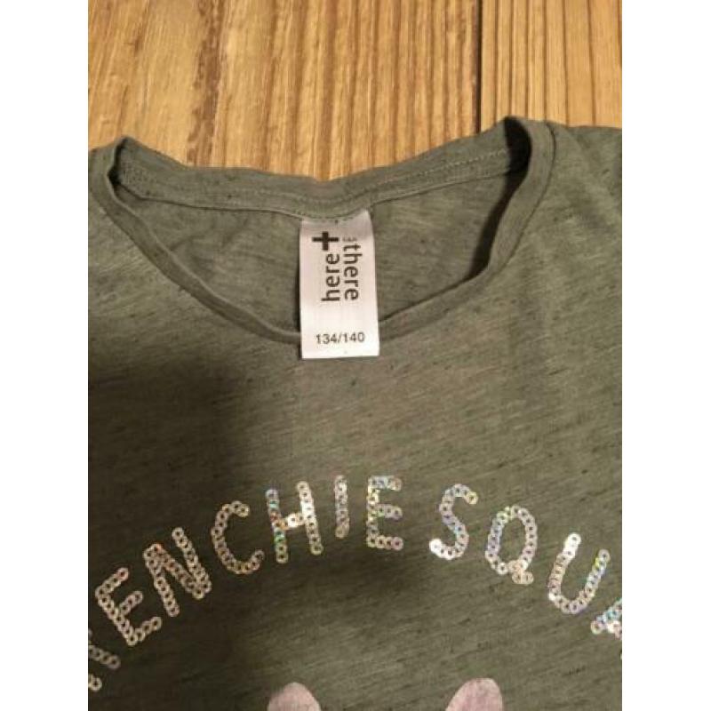 Leuk setje (longsleeve en rokje) maat 134/140