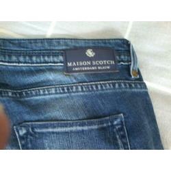 Maison scotch jeans.