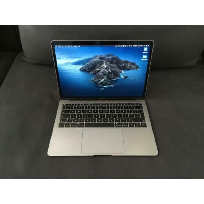 13-inch MacBook Air – spacegrijs