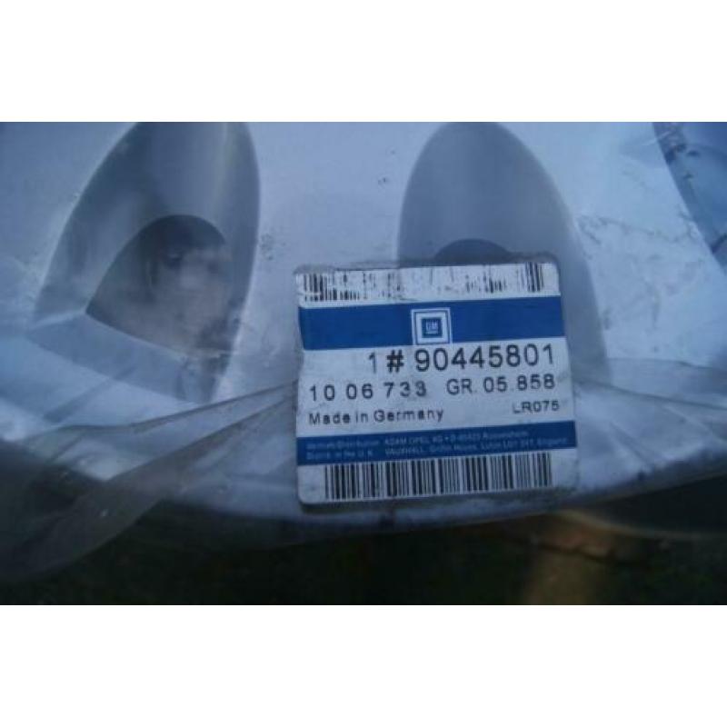 Wieldop Opel of Vauxhall Omega 15 inch (Nieuw)