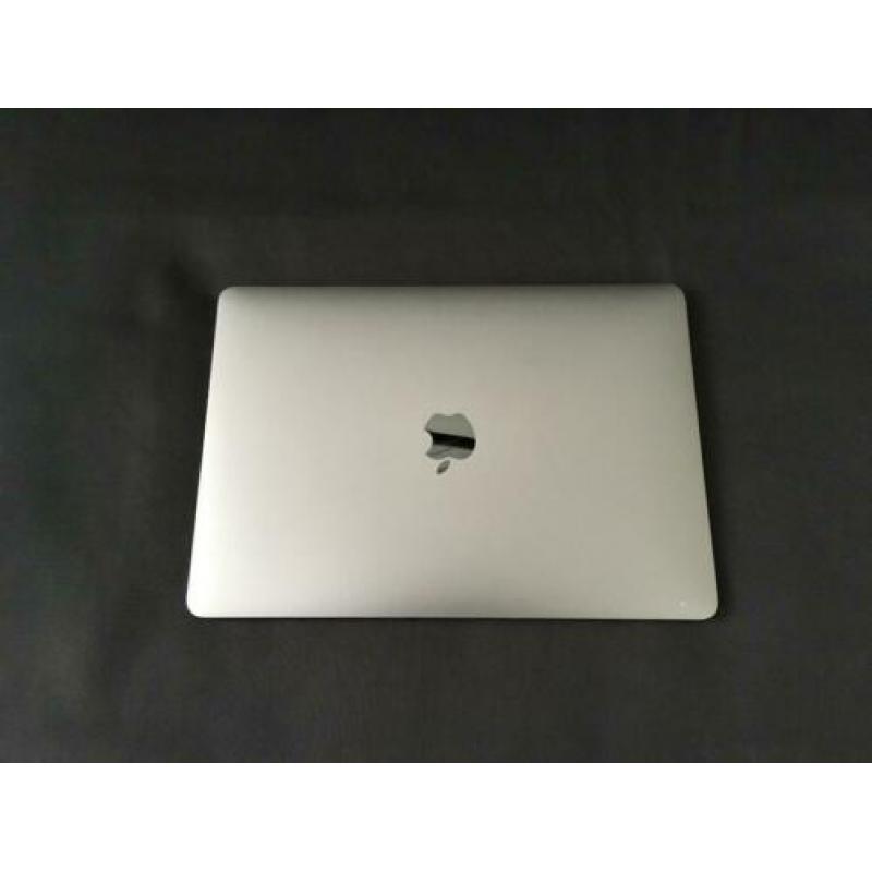 13-inch MacBook Air – spacegrijs