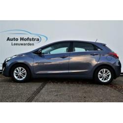 Hyundai i30 1.6 CRDi Business Edition NAVI CLIMA CAMERA PDC