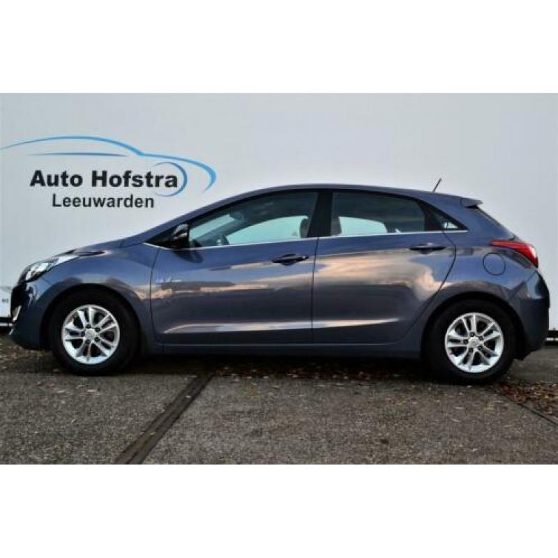 Hyundai i30 1.6 CRDi Business Edition NAVI CLIMA CAMERA PDC