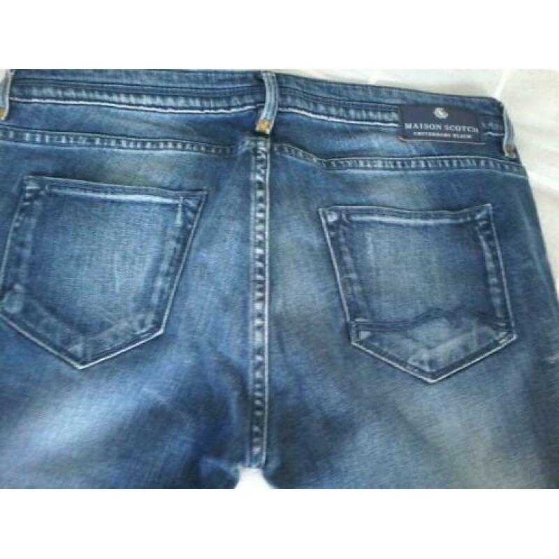 Maison scotch jeans.