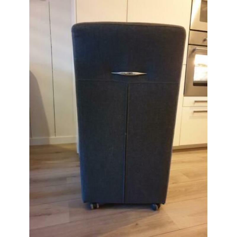 6 eetkamerstoelen donker grijs op wieltjes