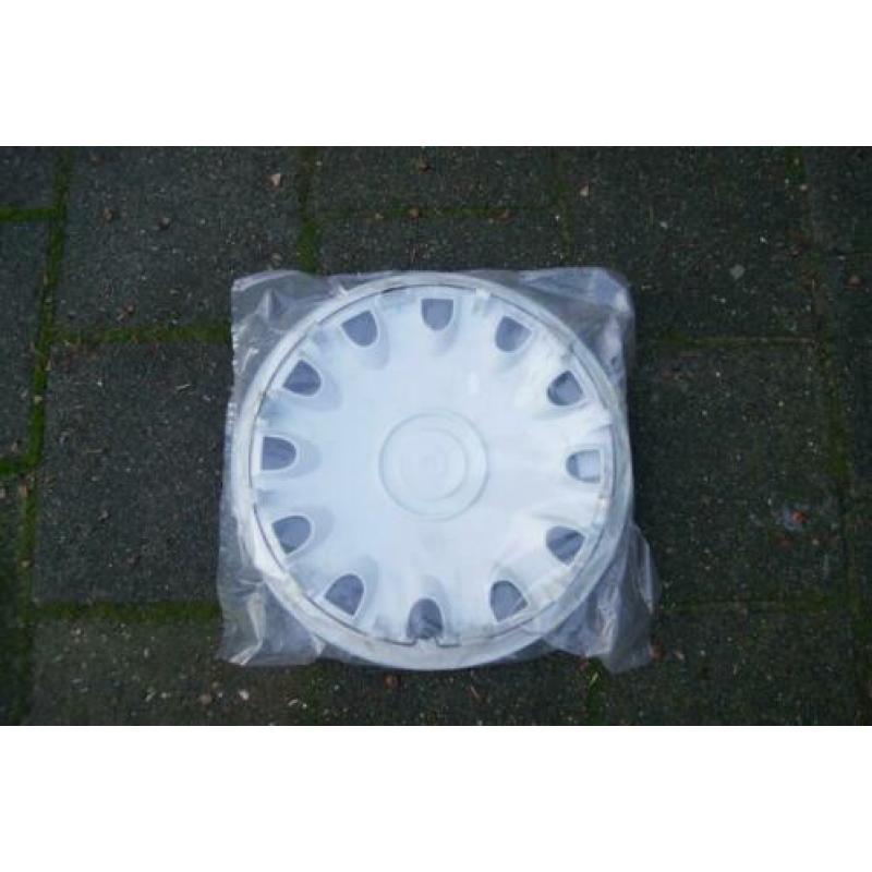 Wieldop Opel of Vauxhall Omega 15 inch (Nieuw)