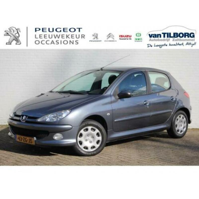 Peugeot 206 1.4 Forever 5D Airco | Elek. ramen | Trekhaak |