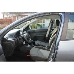 Peugeot 206 1.4 Forever 5D Airco | Elek. ramen | Trekhaak |