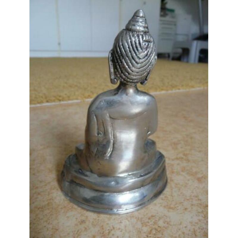 verzilverde Boeddha uit Nepal