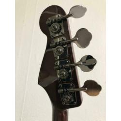 Fender Limited Edition '62 Jazz Bass (Walnut)