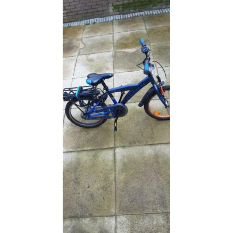 Loekie jongensfiets 18 inch