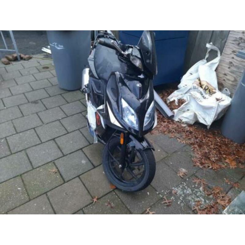 Kymco super 8