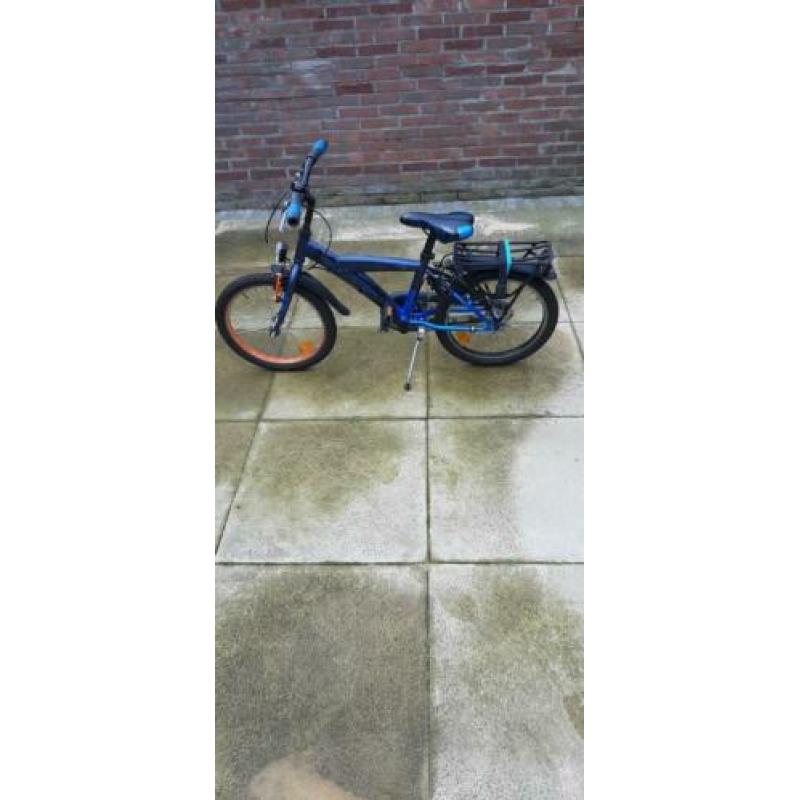 Loekie jongensfiets 18 inch