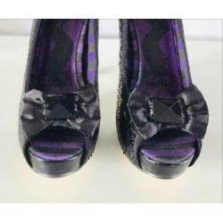 Burlesque Gothic Alice in wonderlands pump Iron fist 38