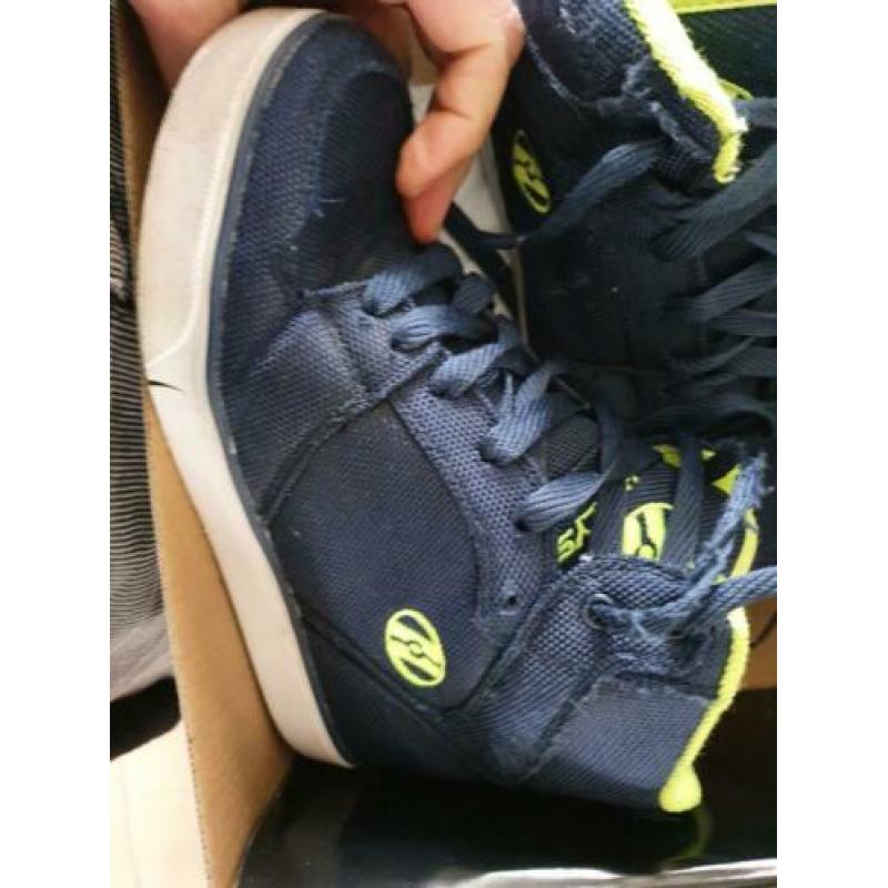Heely's heely schoenen met wieltje mt 35.