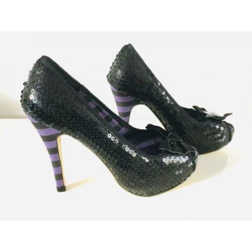 Burlesque Gothic Alice in wonderlands pump Iron fist 38