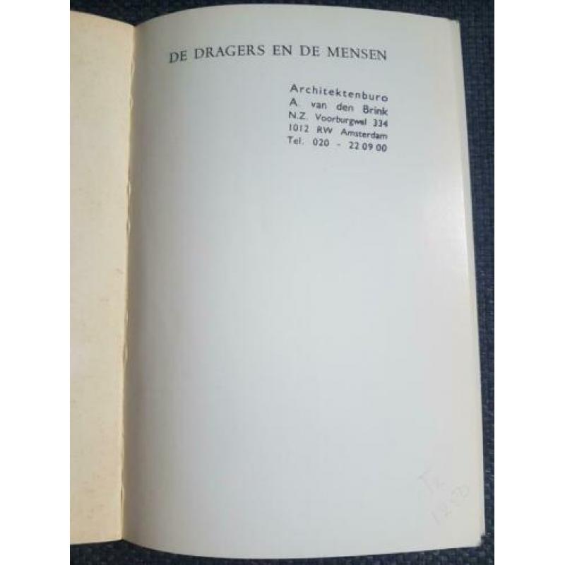De dragers en de mensen
