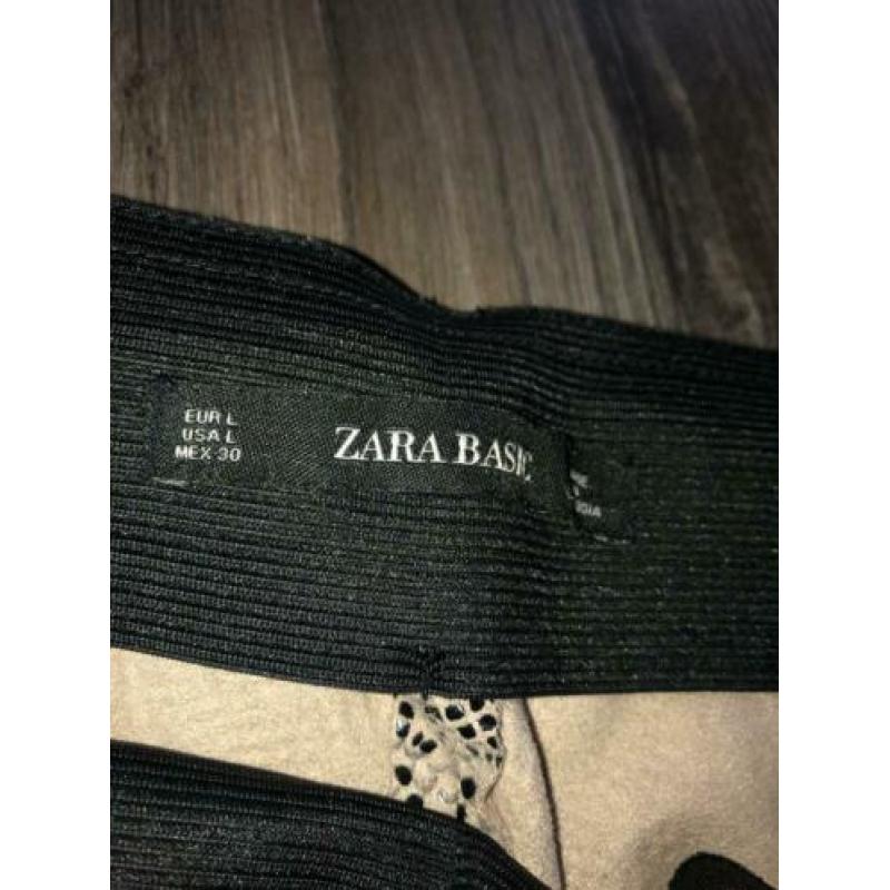 Zara jeans/ Zara legging slangenprint maat l met elastiek