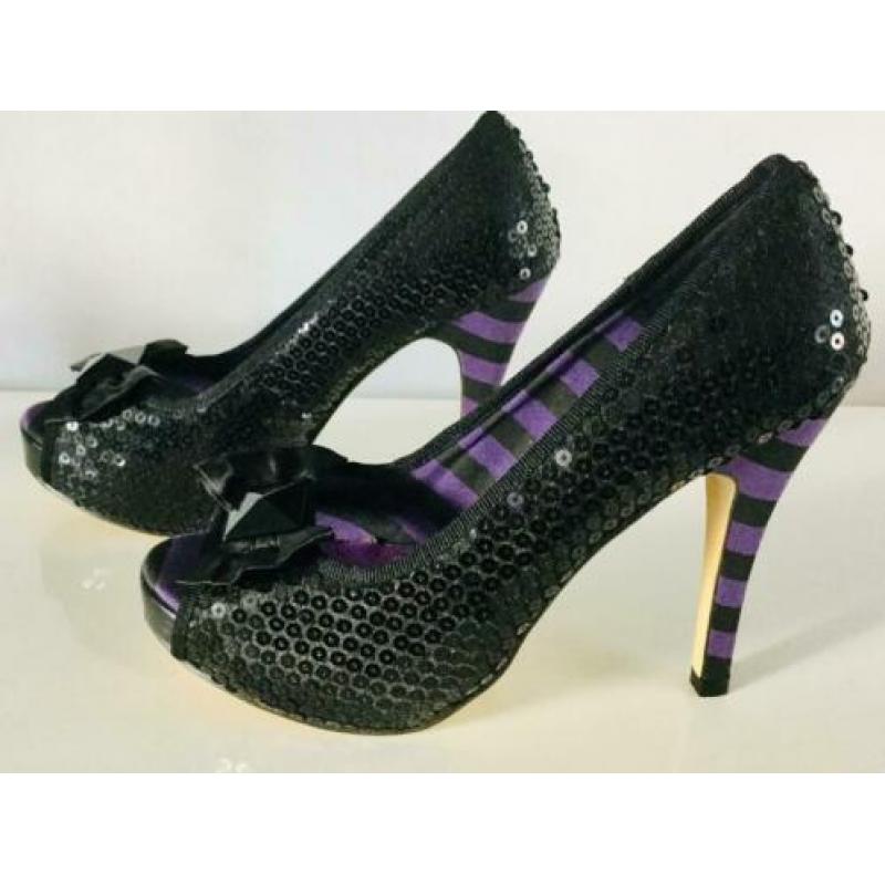 Burlesque Gothic Alice in wonderlands pump Iron fist 38