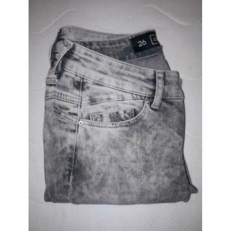 nieuwe grijs gevlekte jeans maat 36