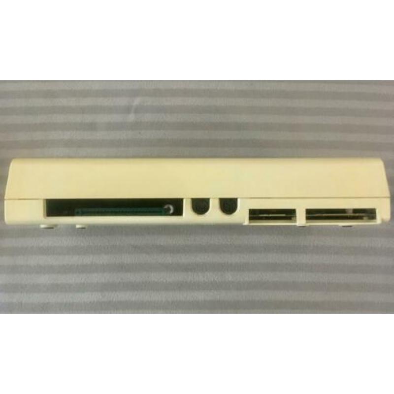 Commodore 64 VIC 20 keyboard + cassettedeck + cartridge spel