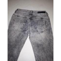 nieuwe grijs gevlekte jeans maat 36