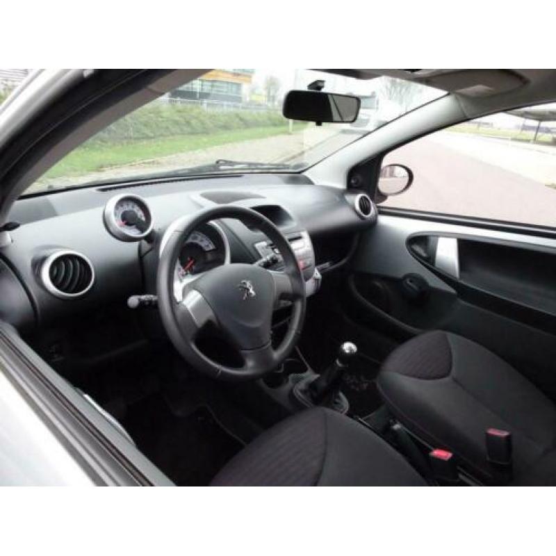 Peugeot 107 1.0 Sportium (bj 2014)