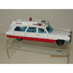 Dinky Toys 288 Cadillac Superior Ambulance mint met ovp