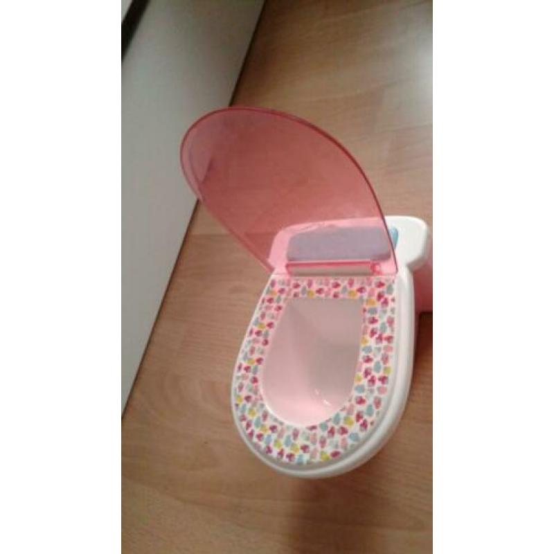 Te koop zgan baby born wc met door trek geluid