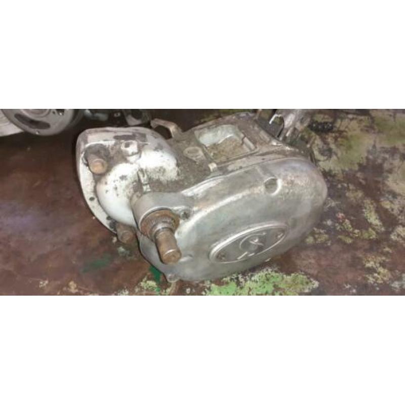 Sachs blok 2 hand