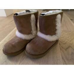 Ugg's | meisjes | 30 | bruin met bont