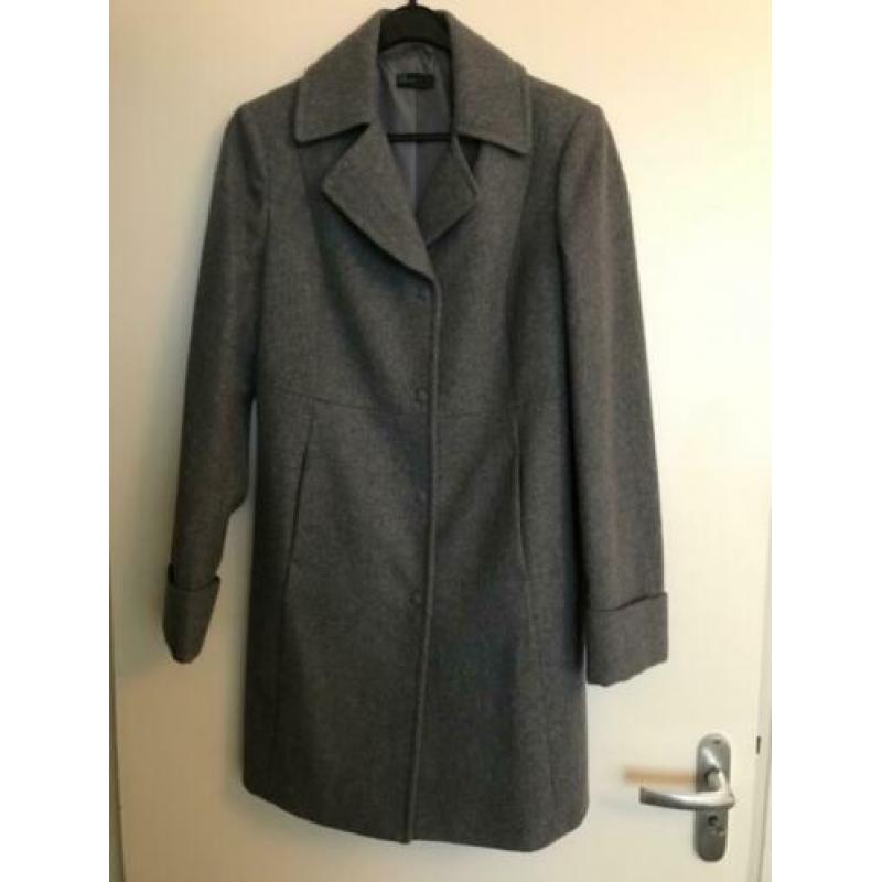 Uitverkoop: prachtige jas Benneton (m36)
