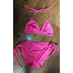 Cyclaam bikini mt 38 cup kleine B