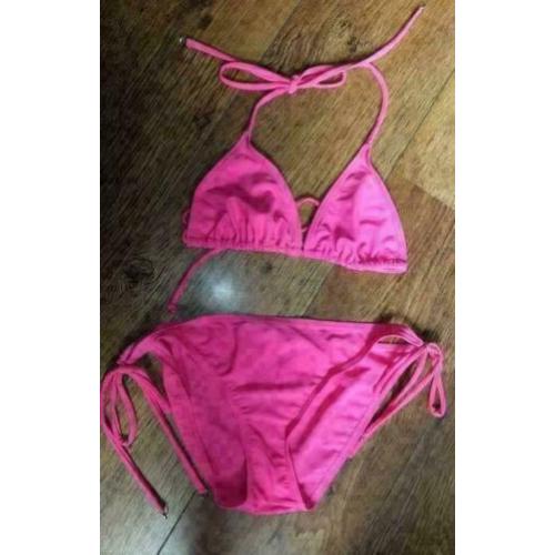 Cyclaam bikini mt 38 cup kleine B