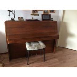 Rippen Piano in uitstekende staat.