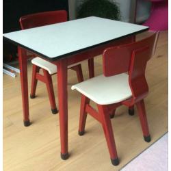 Vintage schoolbureau / kindertafel / schoolset / schooltafel