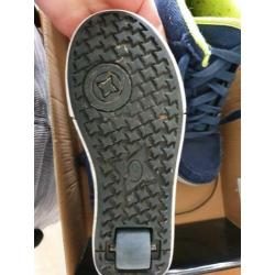 Heely's heely schoenen met wieltje mt 35.
