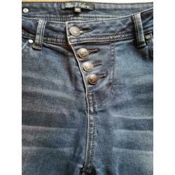 Be Ware gave donkerblauwe jeans mt 38 ZGAN