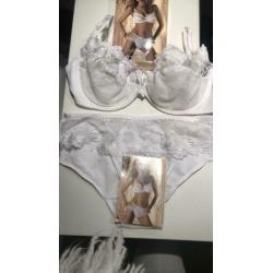 Roza lingerieset model Kiara beugelbh 75D en slip 38 nieuw