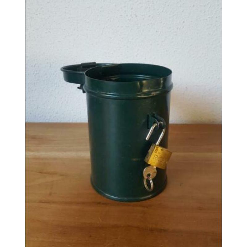 Kleine oude collectebus