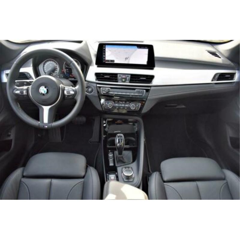 BMW X1 20iA High Executive xLine / Led / Navi Prof / Leder /