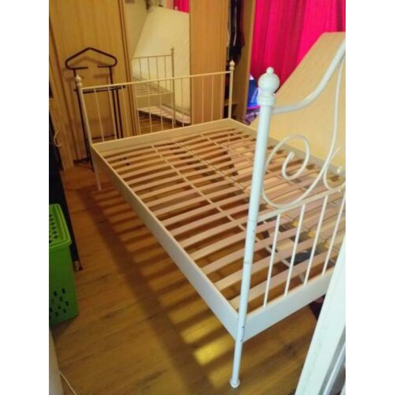 Bed incl bodems