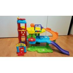 Toet Toet Auto Garage + 5 auto's + heel véél wegen