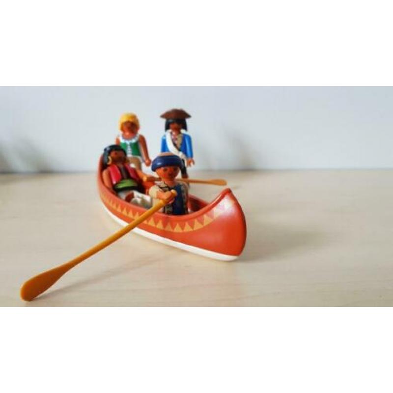 Playmobil kano met 4 poppetjes