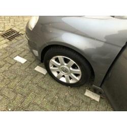 Volkswagen Jetta 1.6 FSI 85KW 2006 Grijs