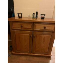 Dressoir en kastjee salontafel