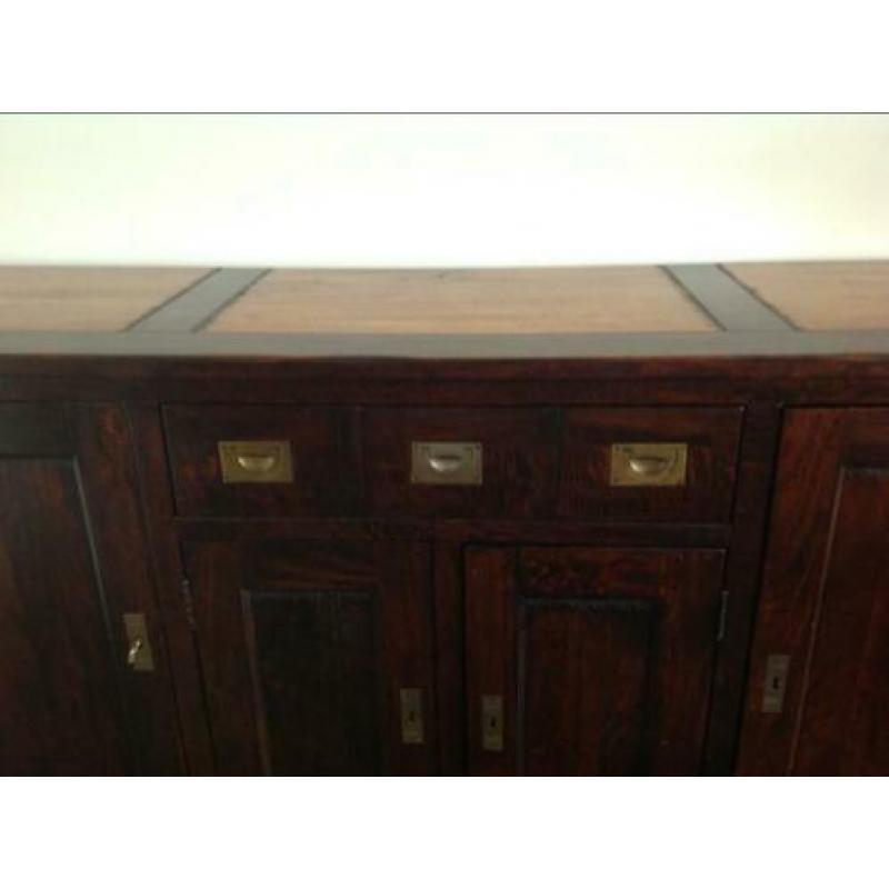 Dressoir koloniaalen tafel met 6 stoelen