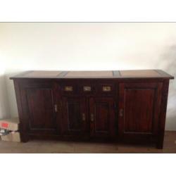Dressoir koloniaalen tafel met 6 stoelen
