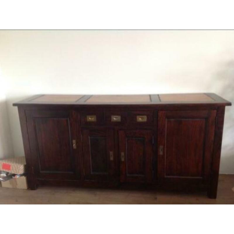 Dressoir koloniaalen tafel met 6 stoelen
