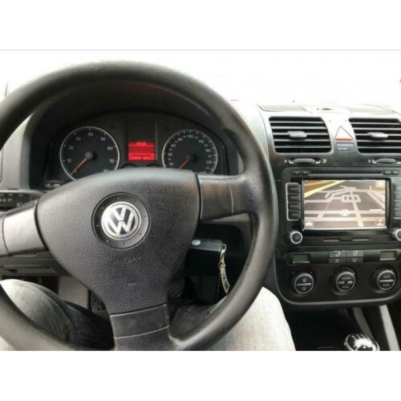 Volkswagen Jetta 1.6 FSI 85KW 2006 Grijs